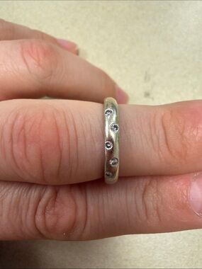 10k White Gold with embedded diamonds